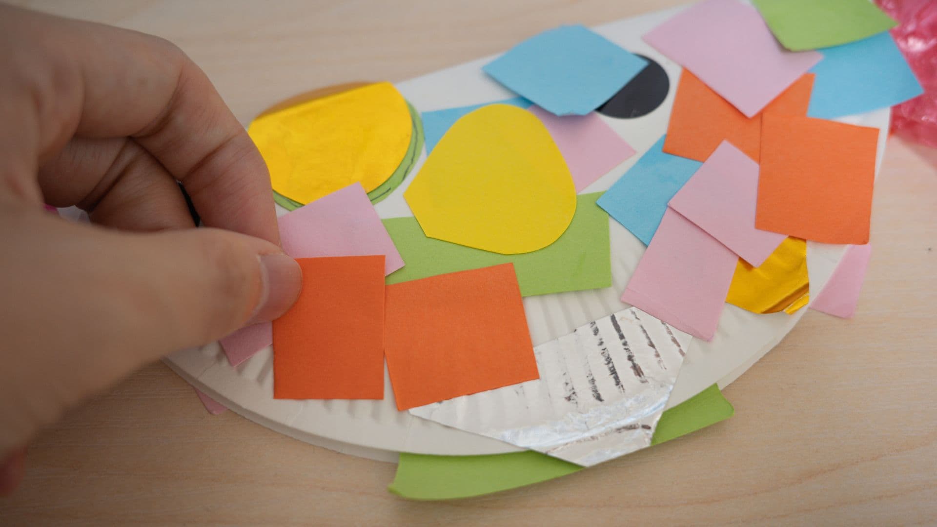 Activités sensorielles adaptées pour les enfants